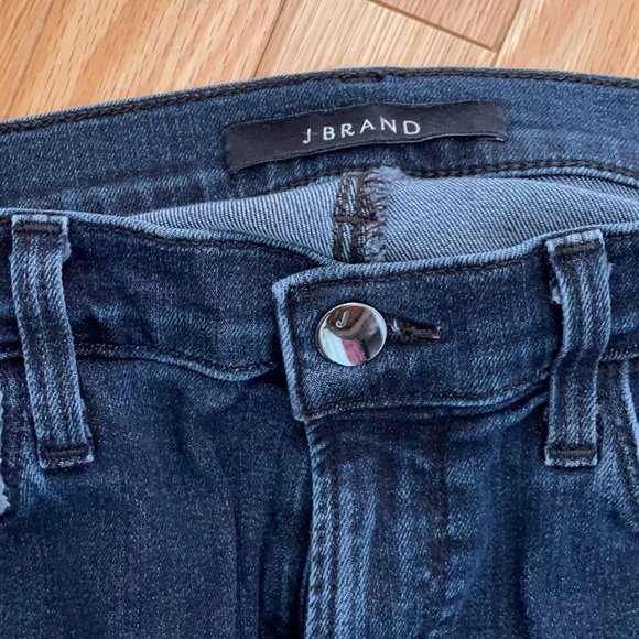Barely worn JBrand capri cropped jeans size 26 - Picture 3 of 5